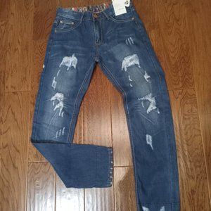 Distressed  Vogstyle Blue Jeans.